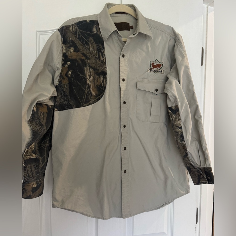 Browning Vintage Tan and Camouflage Men's Shooter Hunting Shirt Long Sleeve M